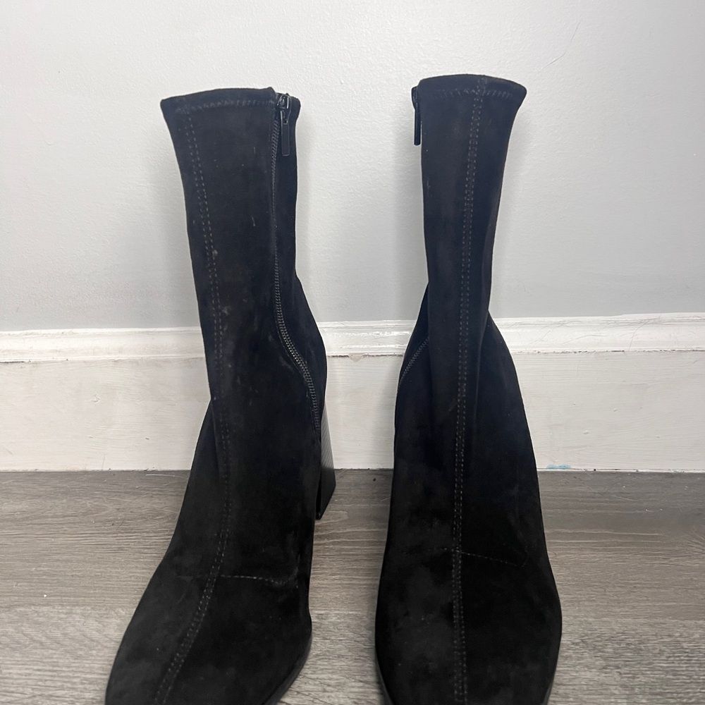 Primark Black Ankle Boots with Sleek Minimalist Design